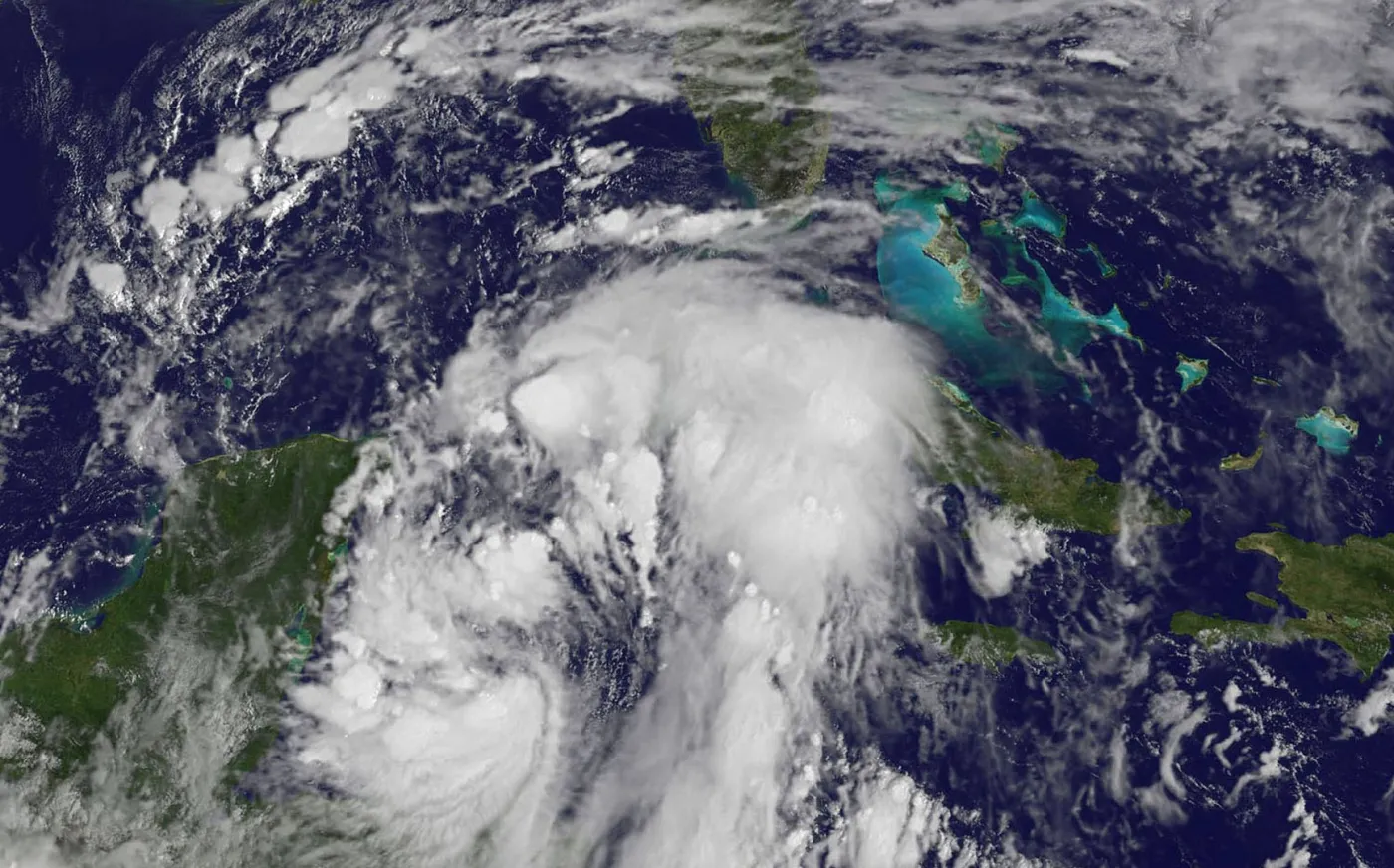 Huragan Nate dotarł do USA. 100 tysięcy osób bez prądu