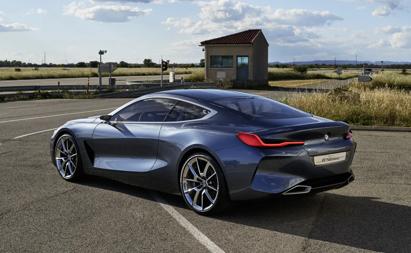 10184126-bmw-serii-8.jpg