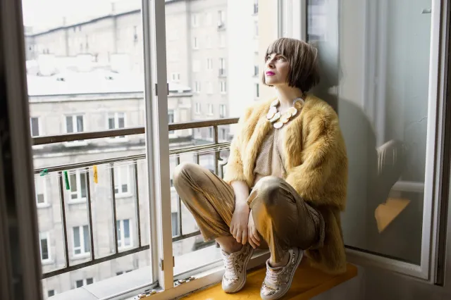 Julia Marcell z obitym kolanem. RECENZJA albumu "Proxy"