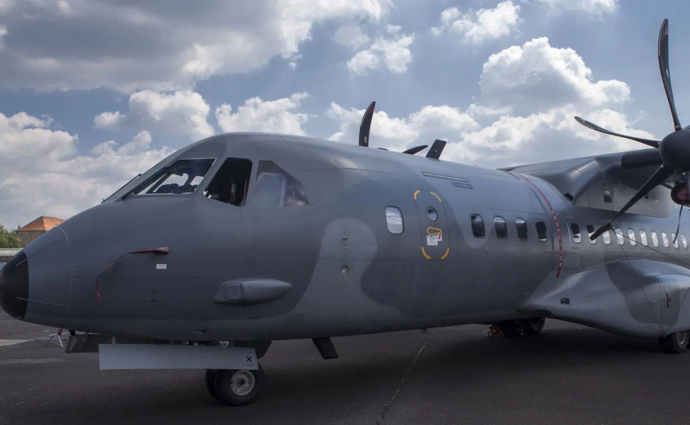 Wojskowa CASA taksówką dla polityków? "Ośmieszanie polskich sił zbrojnych"