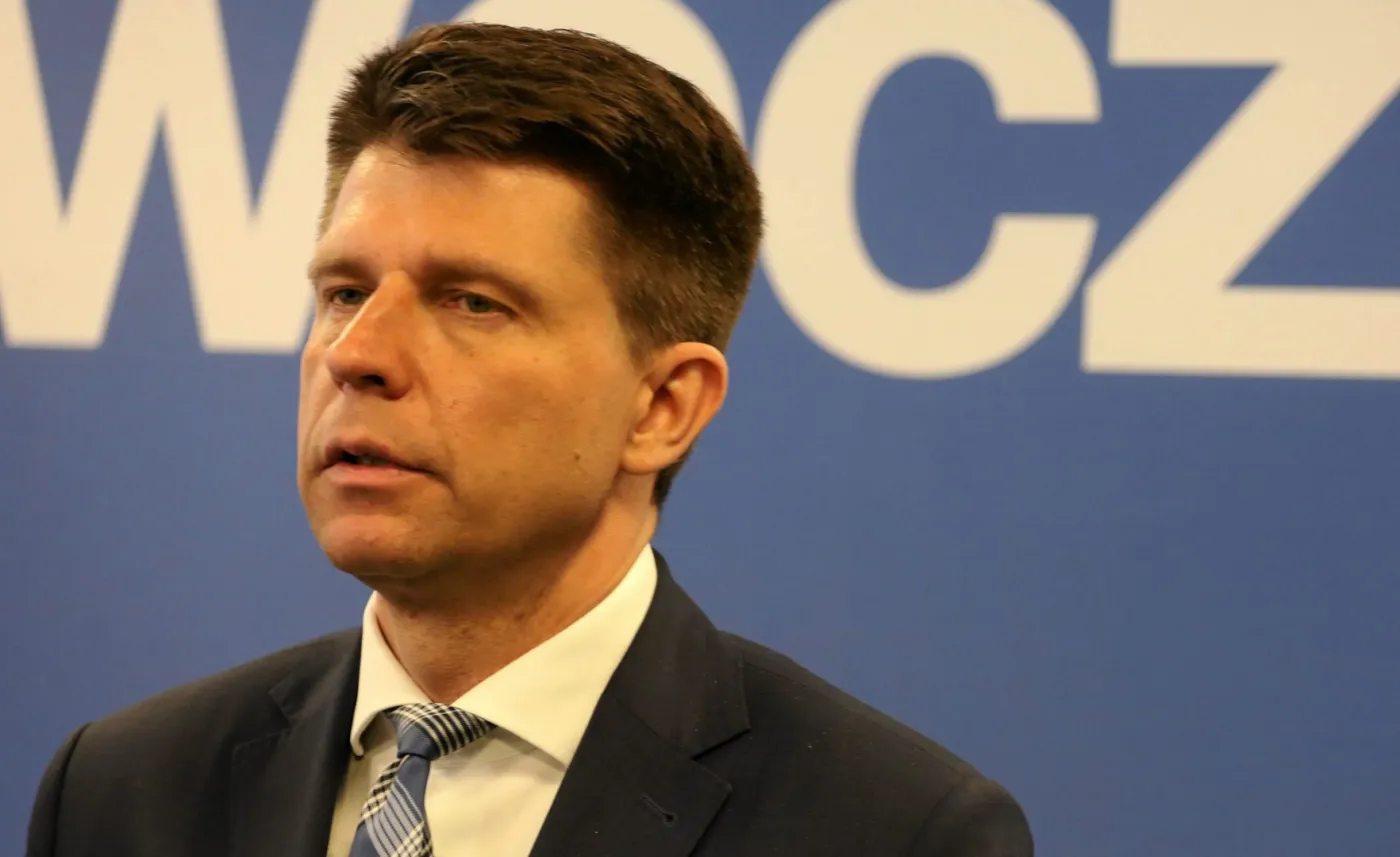 Nowoczesna atakuje PiS po nocnych zmianach w RIO: To skok na samorządy