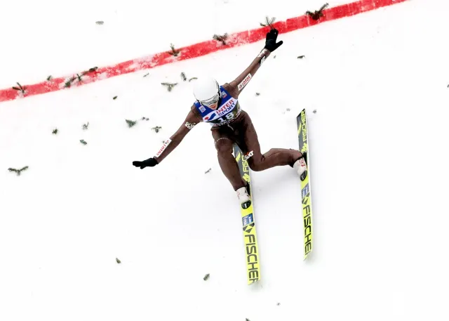 Turniej Czterech Skoczni: Pilch nie spalił się w debiucie. Wujek Małysz zadowolony ze swojego siostrzeńca