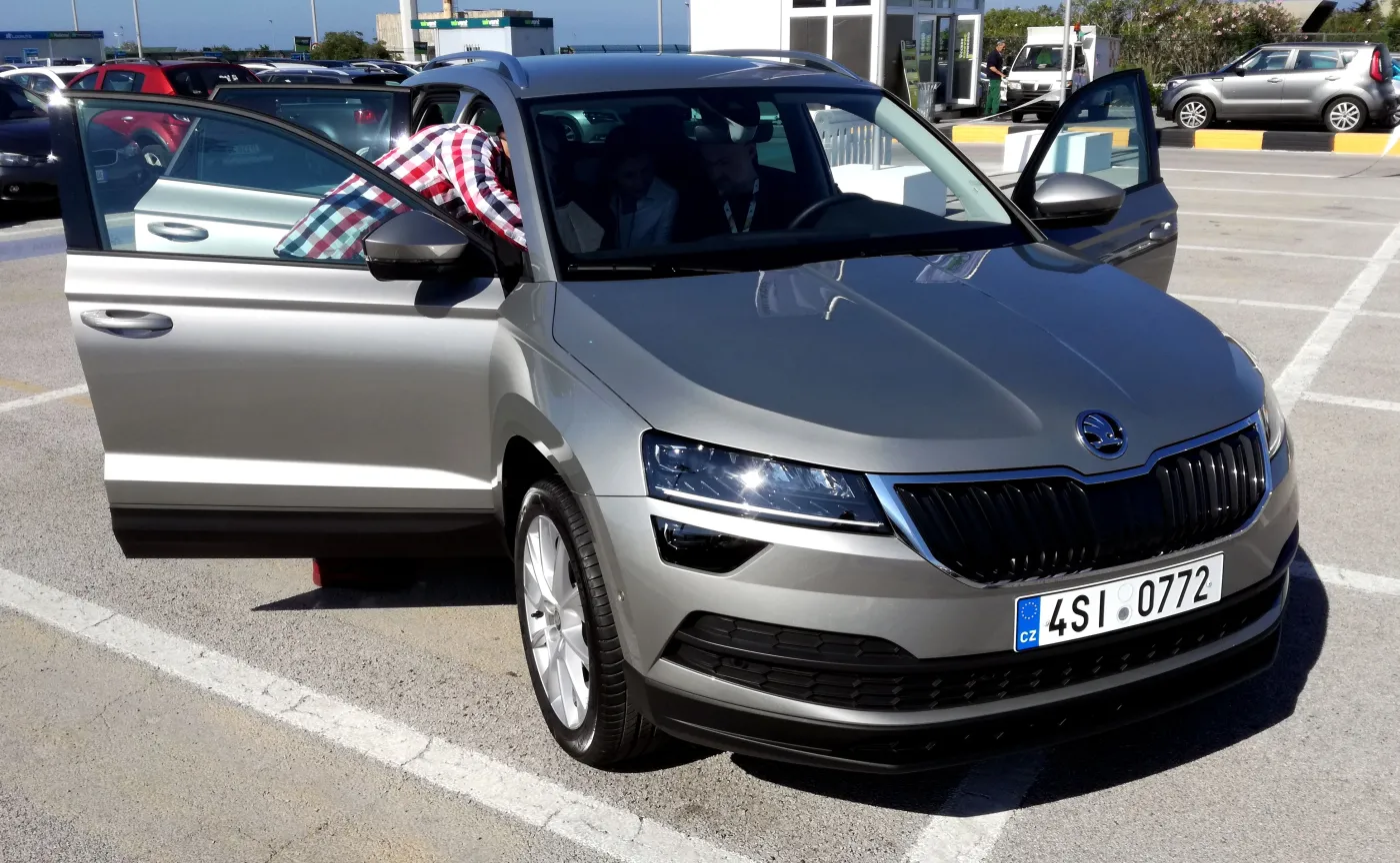 10697531-skoda-karoq.jpg