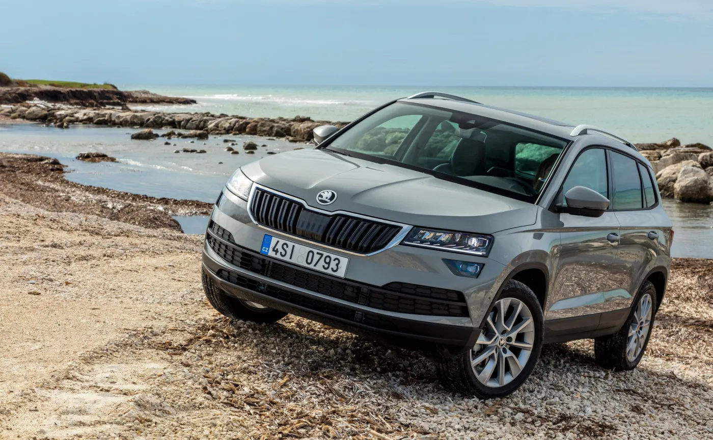 10704365-skoda-karoq.jpg