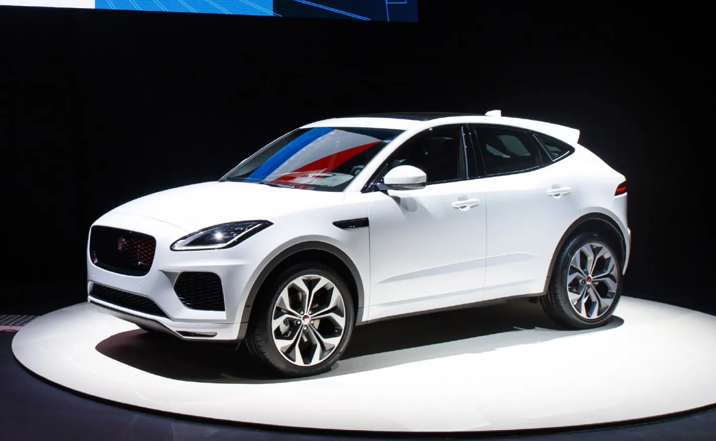 10308515-jaguar-e-pace.jpg