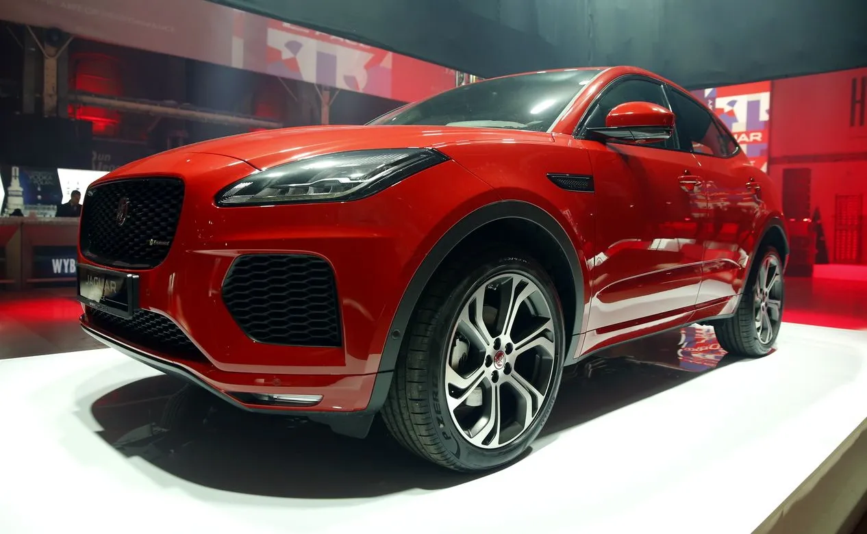 10709756-jaguar-e-pace.jpg