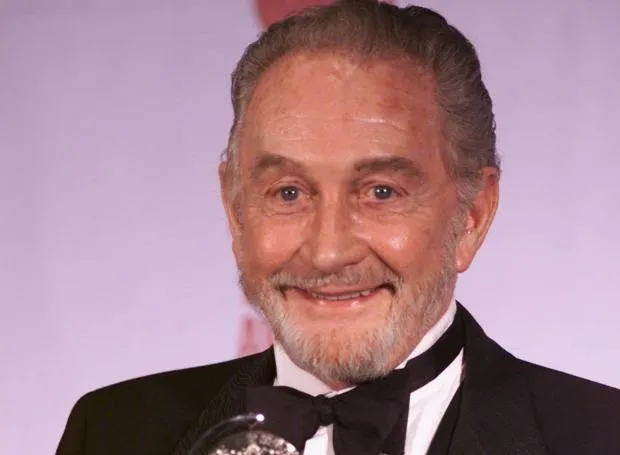 Roy Dotrice