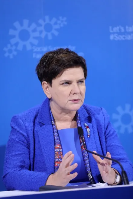 10589527-beata-szydlo.jpg