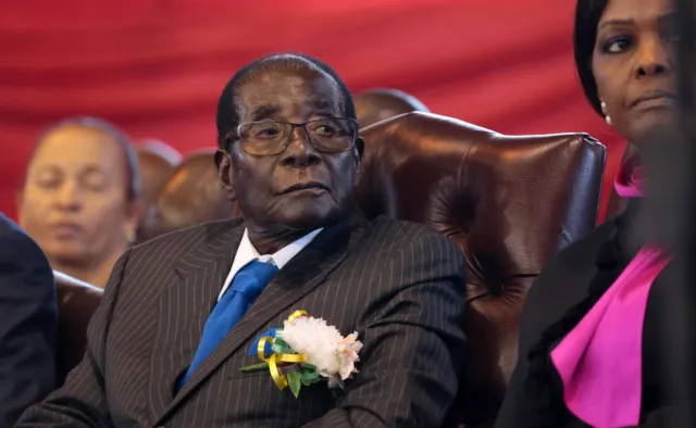 Najstarszy dyktator świata ustąpił ze stanowiska. Robert Mugabe nie jest już prezydentem Zimbabwe