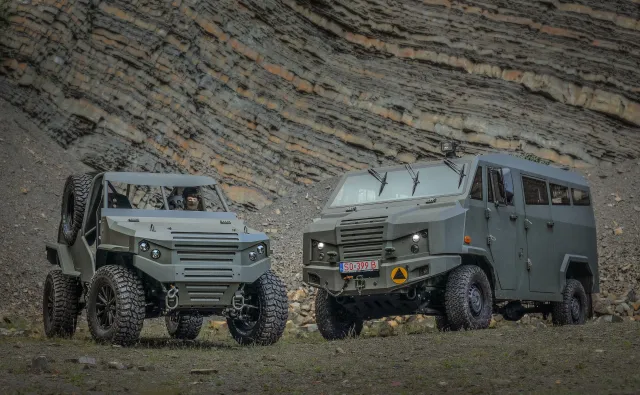 Wirus i Dino to nowe polskie samochody terenowe z Bielska-Białej. MON podpisało umowę w Kielcach