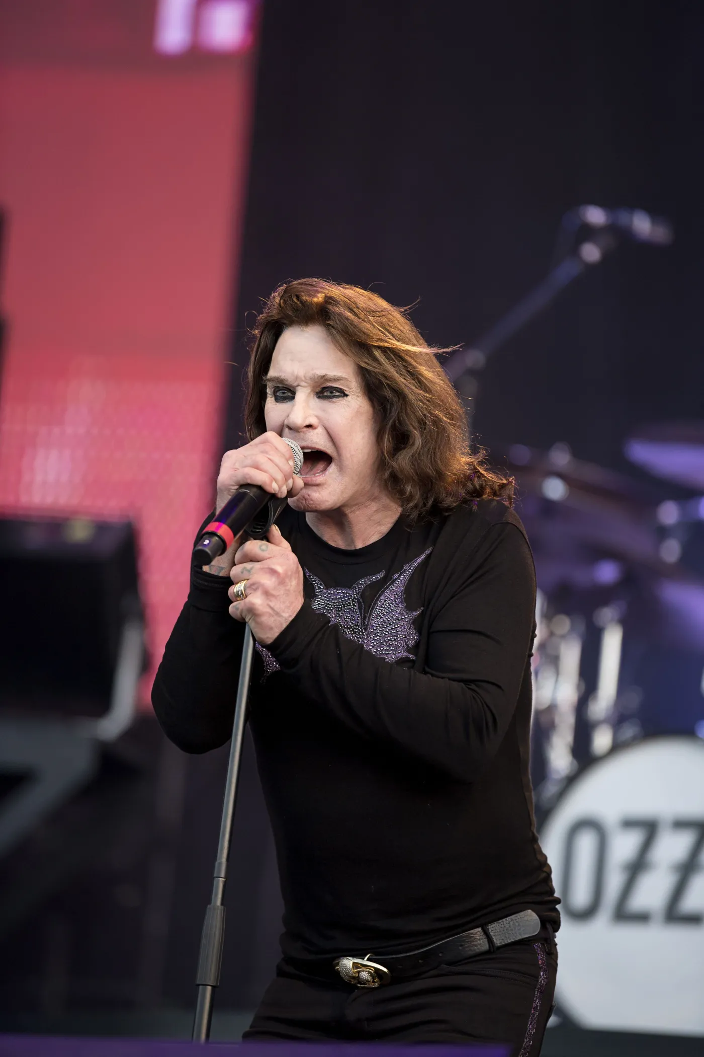 11070880-ozzy-osbourne.jpg