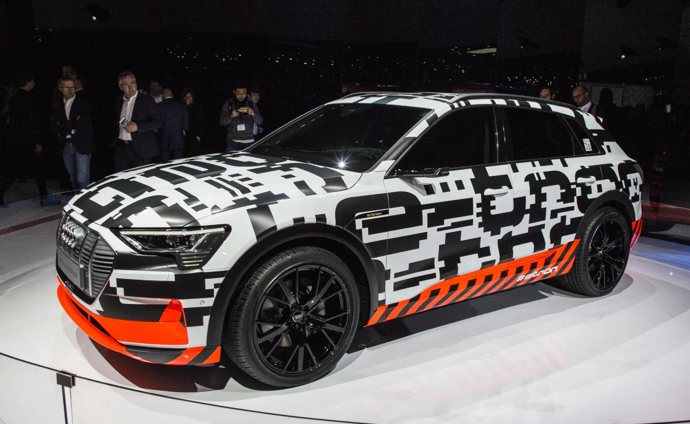 10827868-audi-e-tron.jpg