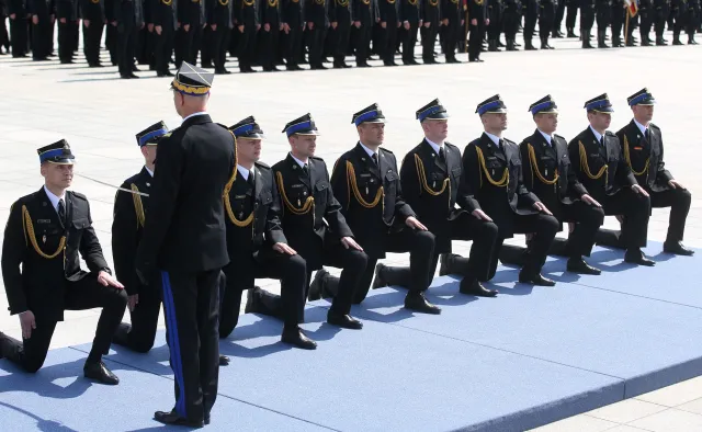 PSL oburzone, chce odwołania wojewody. Poszło o Dzień Strażaka w Warszawie. MSWiA wyjaśnia, że chodziło wyłącznie o kwestie techniczne