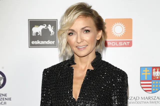 Wyszkoni twierdzi, że jest wegetarianką, a w programie zajada się mięsem. Oburzonym fanom odpowiada: Przykro mi