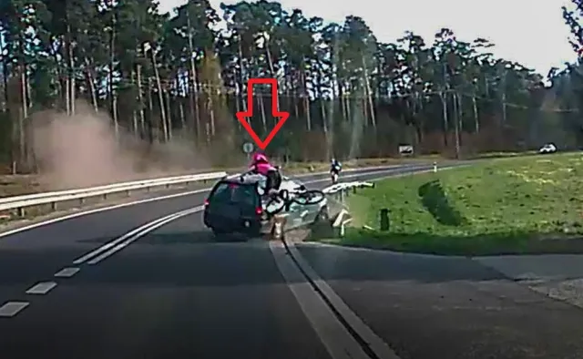 Pijany Rosjanin staranował autem rowerzystkę. Próbował uciekać [drastyczne WIDEO z wypadku]