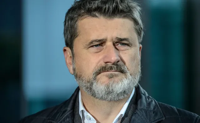 Co teraz robi Janusz Palikot? "Warzę piwo i patrzę, jak Kaczyński wybija sobie zęby"