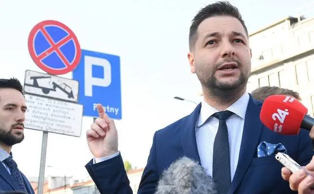 Giertych kpi z Jakiego: Porozwieszał po Warszawie swoje znaki z pierwszą literą imienia