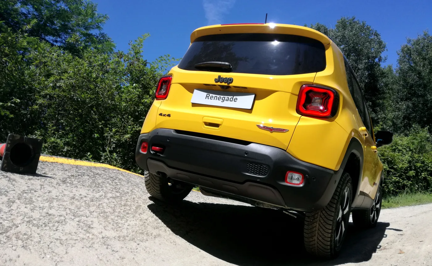 11046945-jeep-renegade.jpg