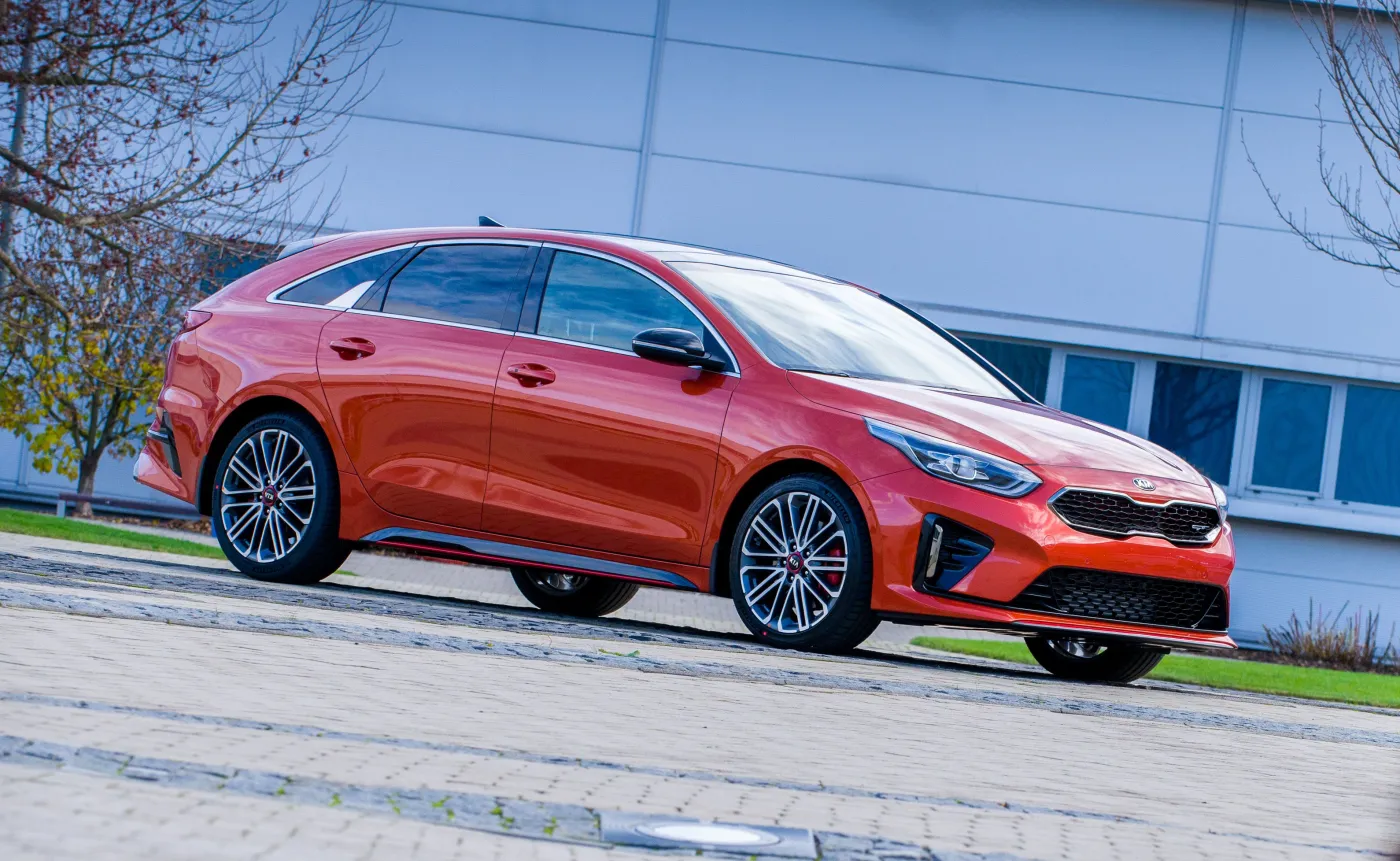 11741104-kia-proceed.jpg