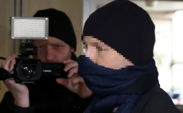 Były szef KNF z zarzutem przekroczenia uprawnień. Obrońca: Marek Ch. nie przyznaje się do winy