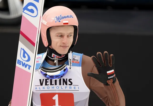 TCS: Kapitalny skok Stocha w 2. serii, Kubacki na podium, Kobayashi najlepszy w Ga-Pa