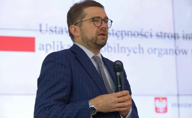 Zmiana w rządzie: premier zdymisjonował Chorążego. Wiceminister stracił stanowisko za słowa o imigrantach