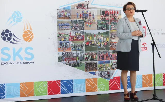 Minister Zalewska odrzuca zarzuty opozycji w sprawie "afery PCK": To polityczny, agresywny atak na resort edukacji