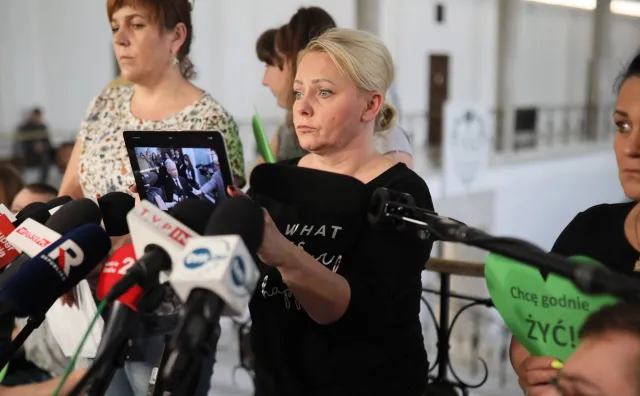 Rok temu w Sejmie protestowali niepełnosprawni. Hartwich: Marszałek Karczewski uważał, że stanowimy zagrożenie epidemiologiczne [ROZMOWA]