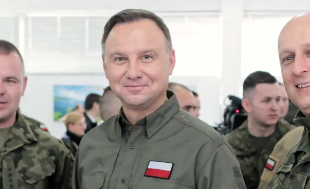 Andrzej Duda nieustająco liderem zaufania. Kto wrócił na podium? SONDAŻ