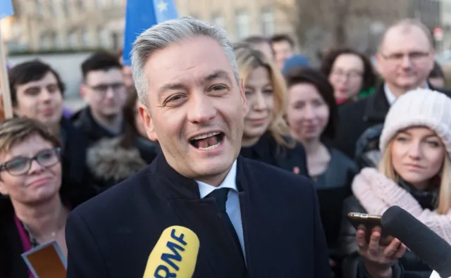 Biedroń: Jako przyszły premier jestem gotów zaproponować Schetynie tekę szefa MSW