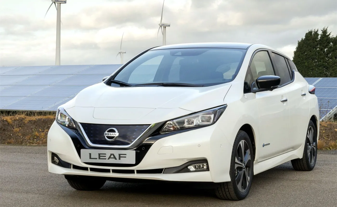 10666015-nissan-leaf.jpg
