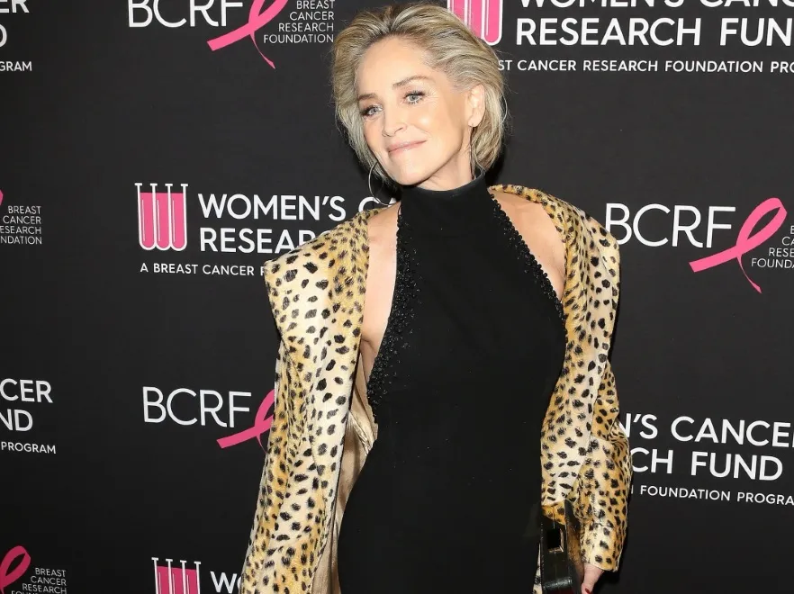 Jak zwykle na wyżynach seksapilu: oszałamiająca 60-letnia Sharon Stone bez bielizny. FOTO