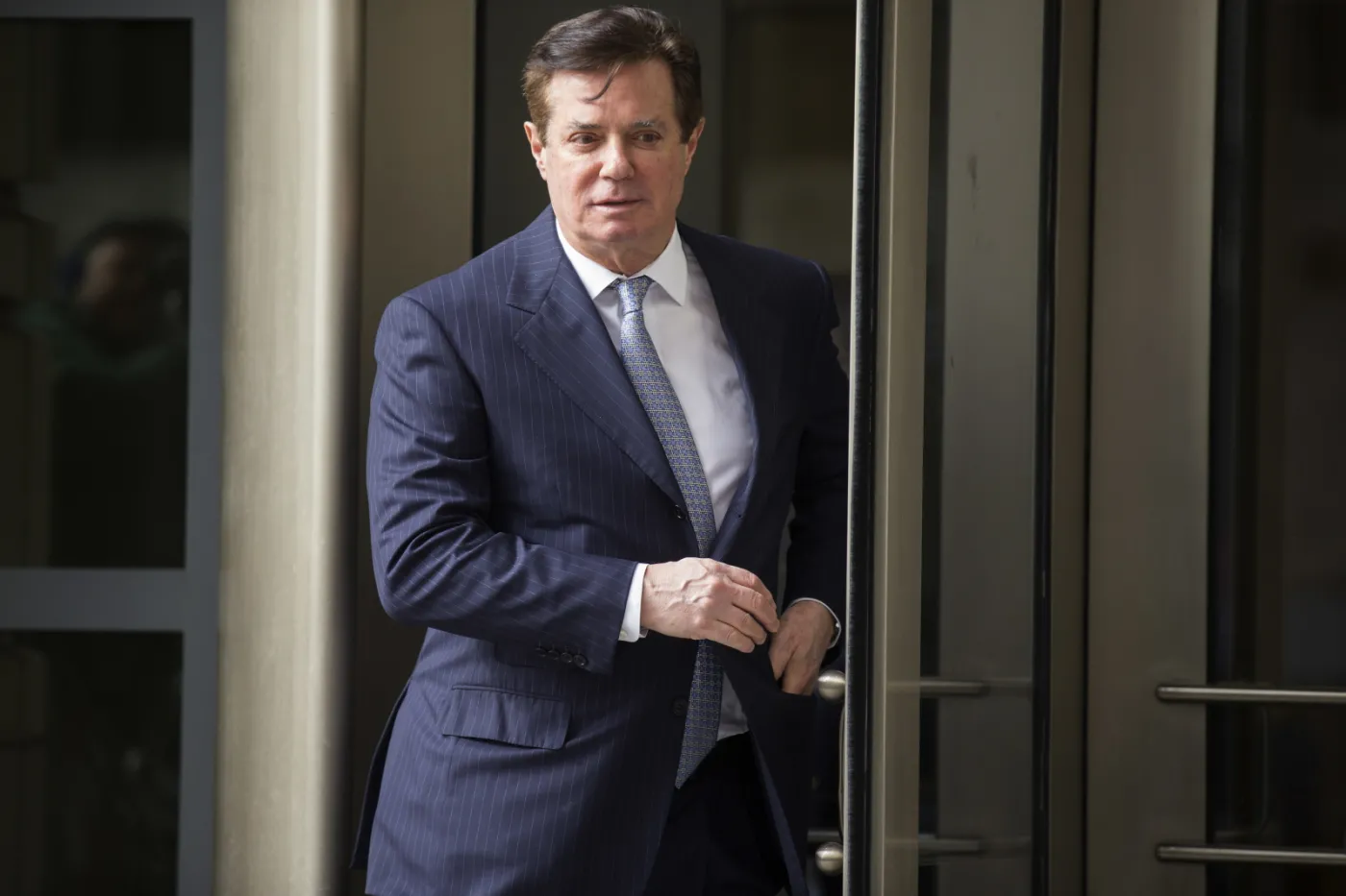 Były szef sztabu Trumpa skazany na 43 miesiące więzienia. Pojawiły się też nowe oskarżenia