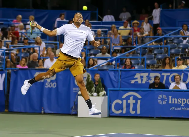 Nick Kyrgios wywołał kolejny skandal. Rzucił butelką w krzesło sędziego [WIDEO]