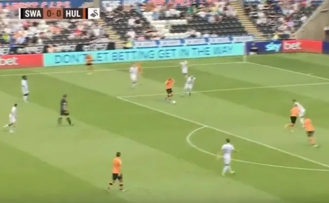 Grosicki świetnie rozpoczął sezon. Strzelił gola w pierwszej kolejce Championship [WIDEO]