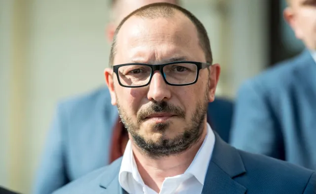 Skutecki przeszedł do koła poselskiego Konfederacja. Jedynką w Warszawie będzie Korwin-Mikke