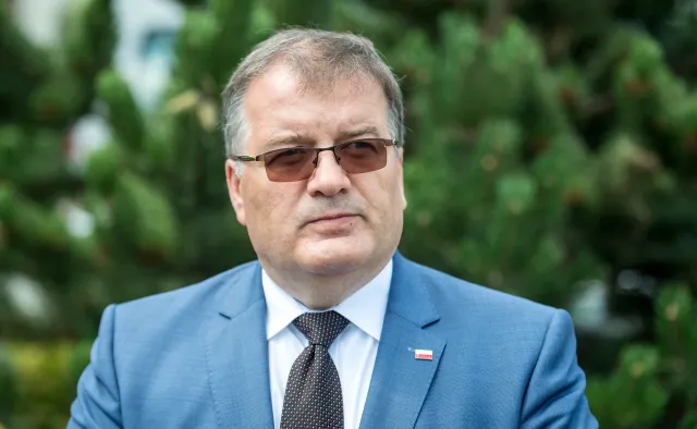 Afera Piebiaka i "podwójne standardy". Dera: Walka idzie na całego, a sędzia musi być świętszy od Cezara