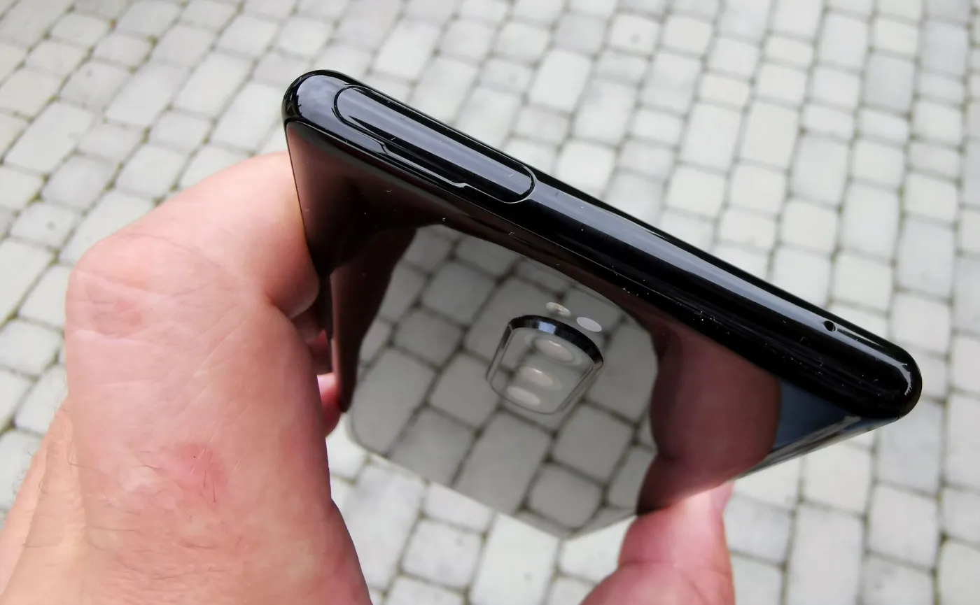 12549326-sony-xperia-1.jpg