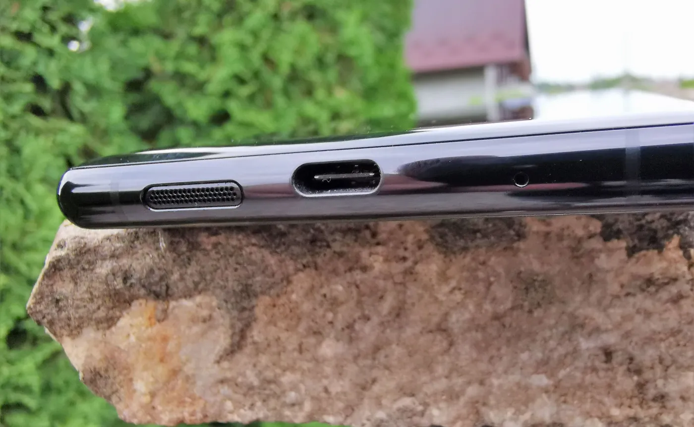 12549358-sony-xperia-1.jpg
