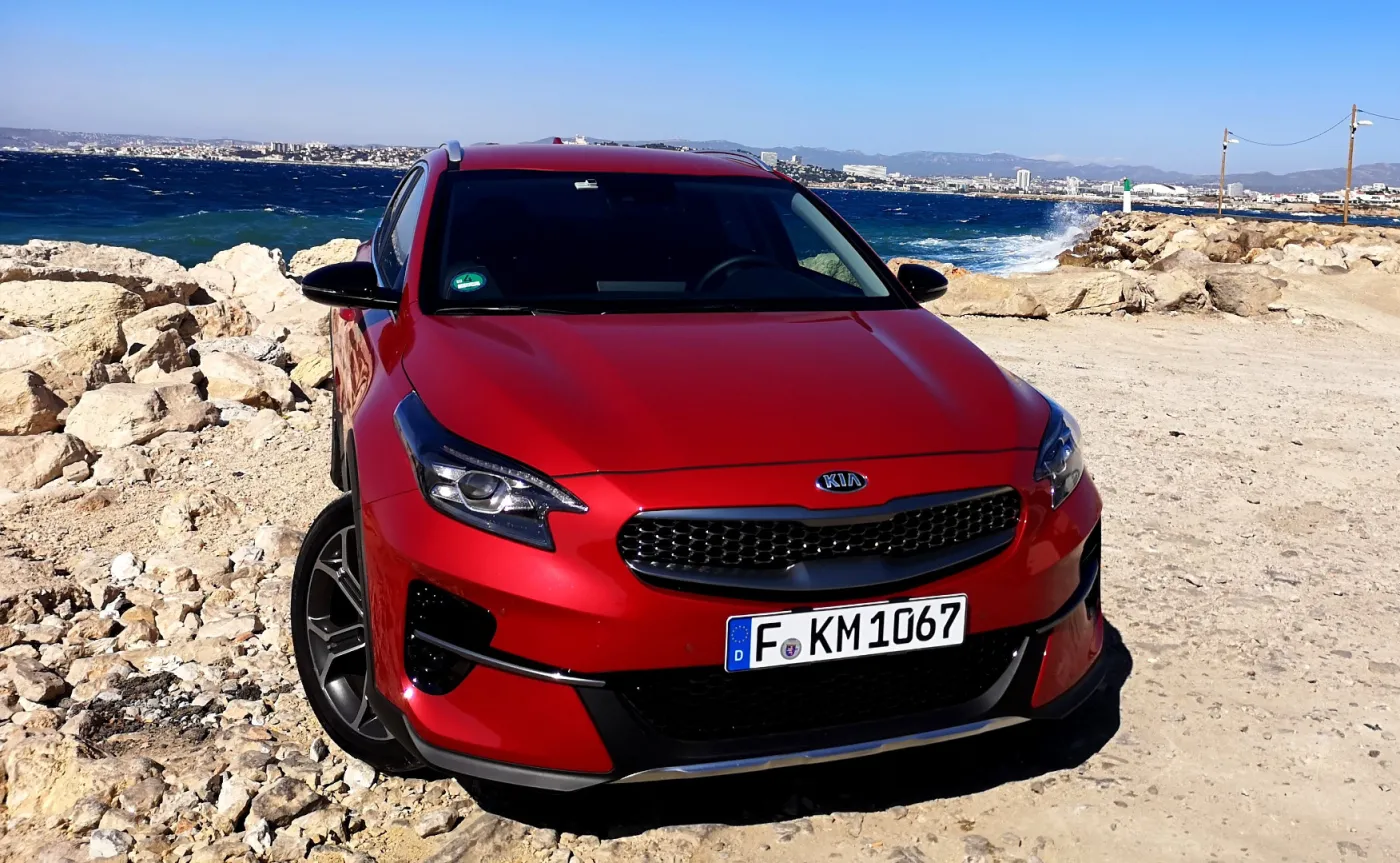 12576582-kia-xceed-11.jpg