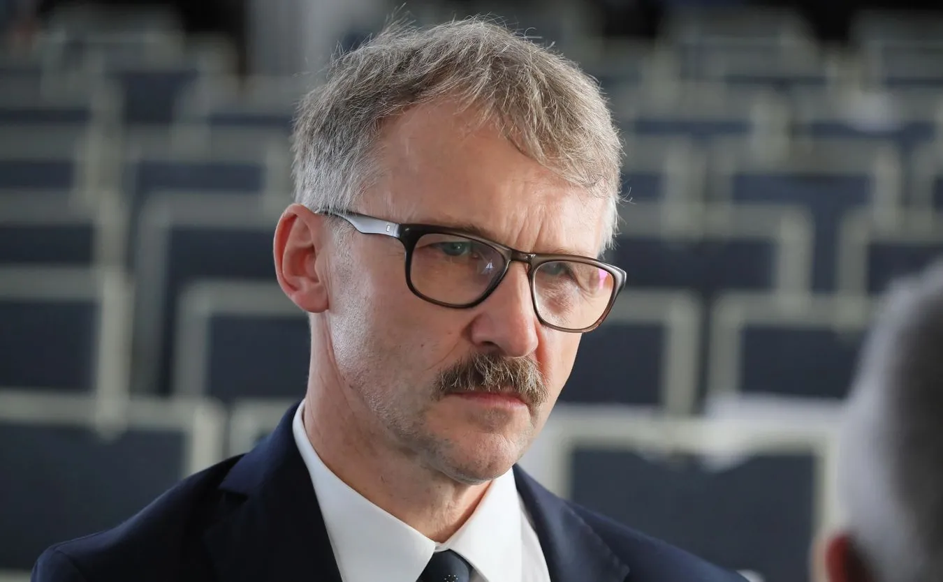 Mazur zwróci się do PK ws. wpisów internetowych jednego z członków KRS