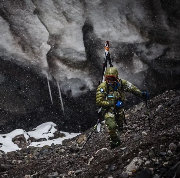 Andrzej Bargiel zrezygnował ze zjazdu na nartach z Mount Everestu