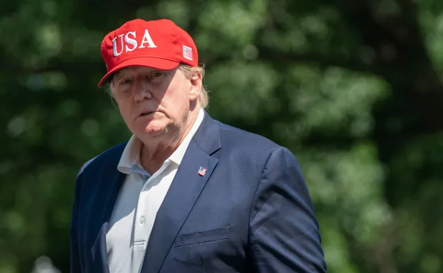 Trump: Państwa importujące ropę powinny same chronić swoje tankowce