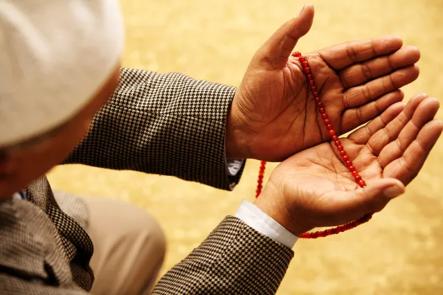 Byłemu praskiemu imamowi oraz jego bratu i bratowej zarzucono działalność terrorystyczną