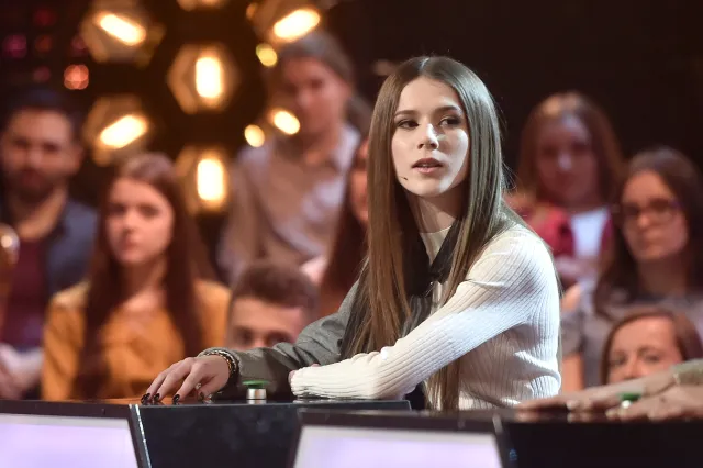 Dlaczego Roksana Węgiel nie dojechała na koncert? Artystka przeprasza, a kierowcy grozi kara za "koguta" bez uprawnień