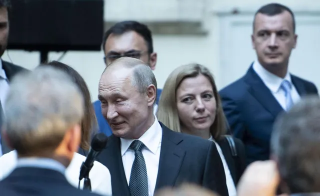 Włoska prasa: UWAGA! Jest dwóch Władimirów Putinów