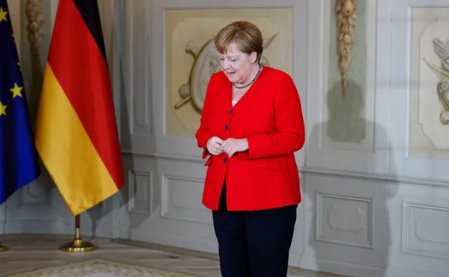 Kanclerz Merkel znów miała napad drgawek. Niemiecka prasa pyta, czy dba o swoje zdrowie? [WIDEO]