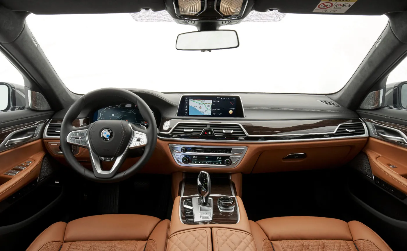 12676328-bmw-serii-7.jpg