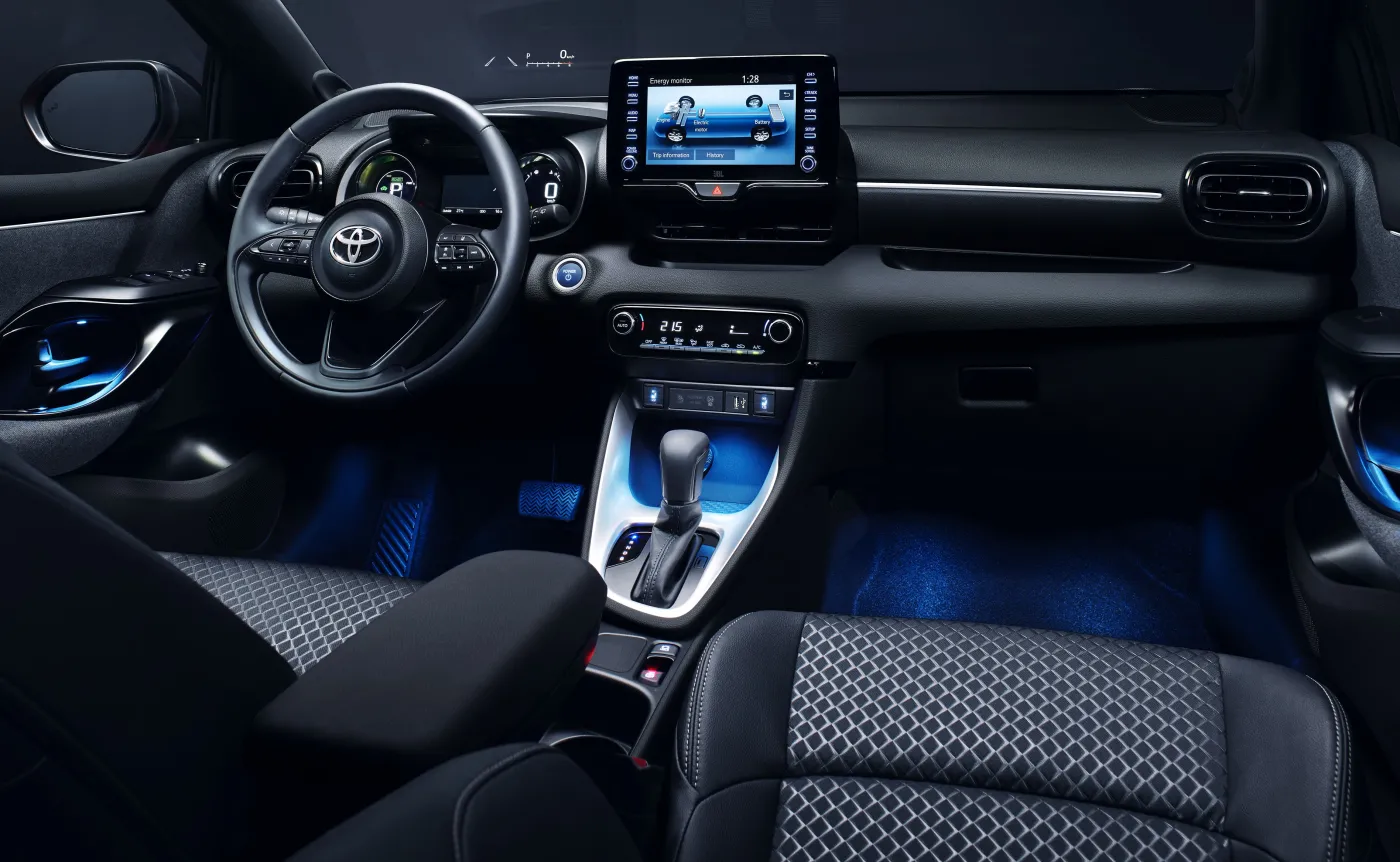 12681548-toyota-yaris.jpg