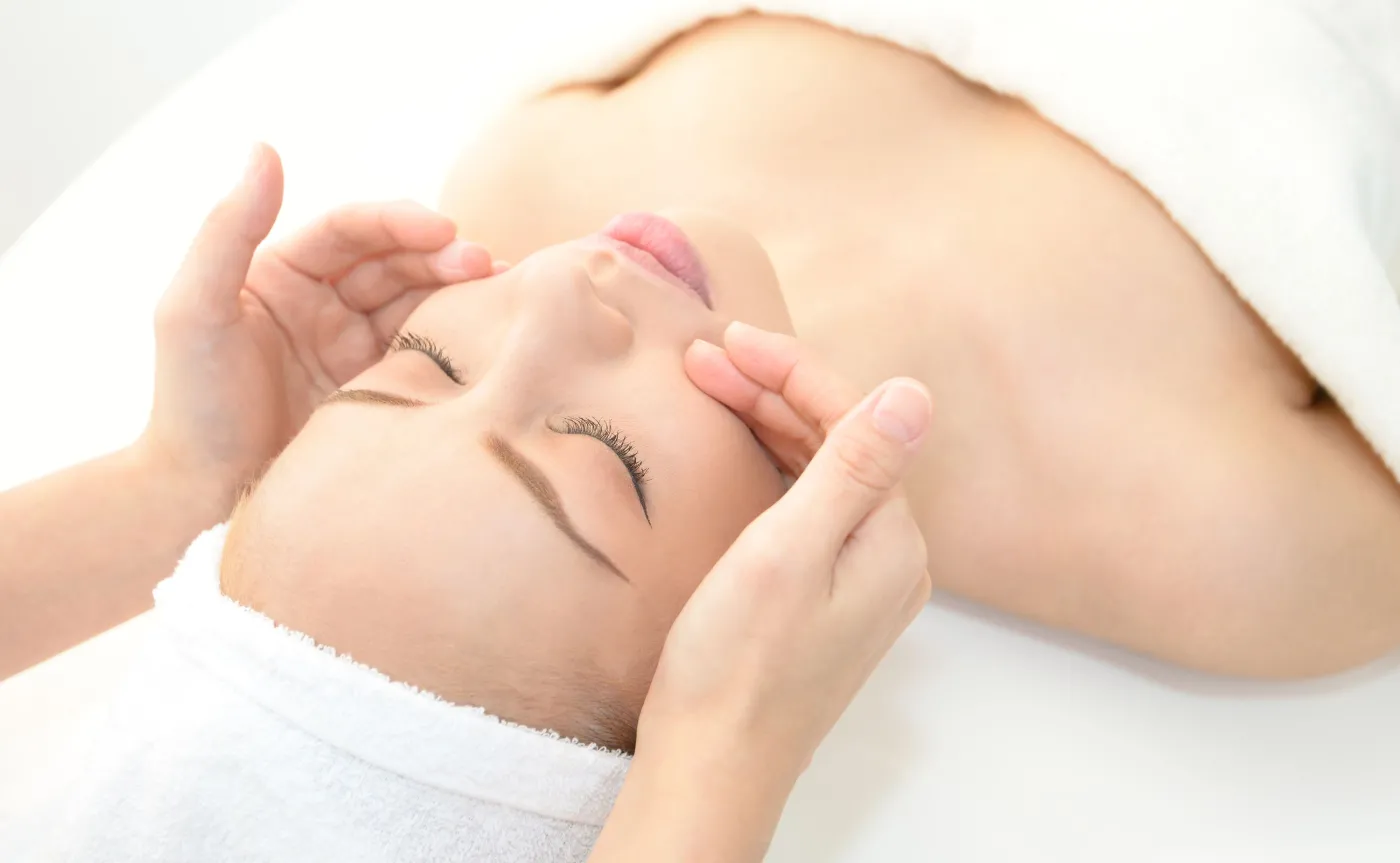 Masaż twarzy